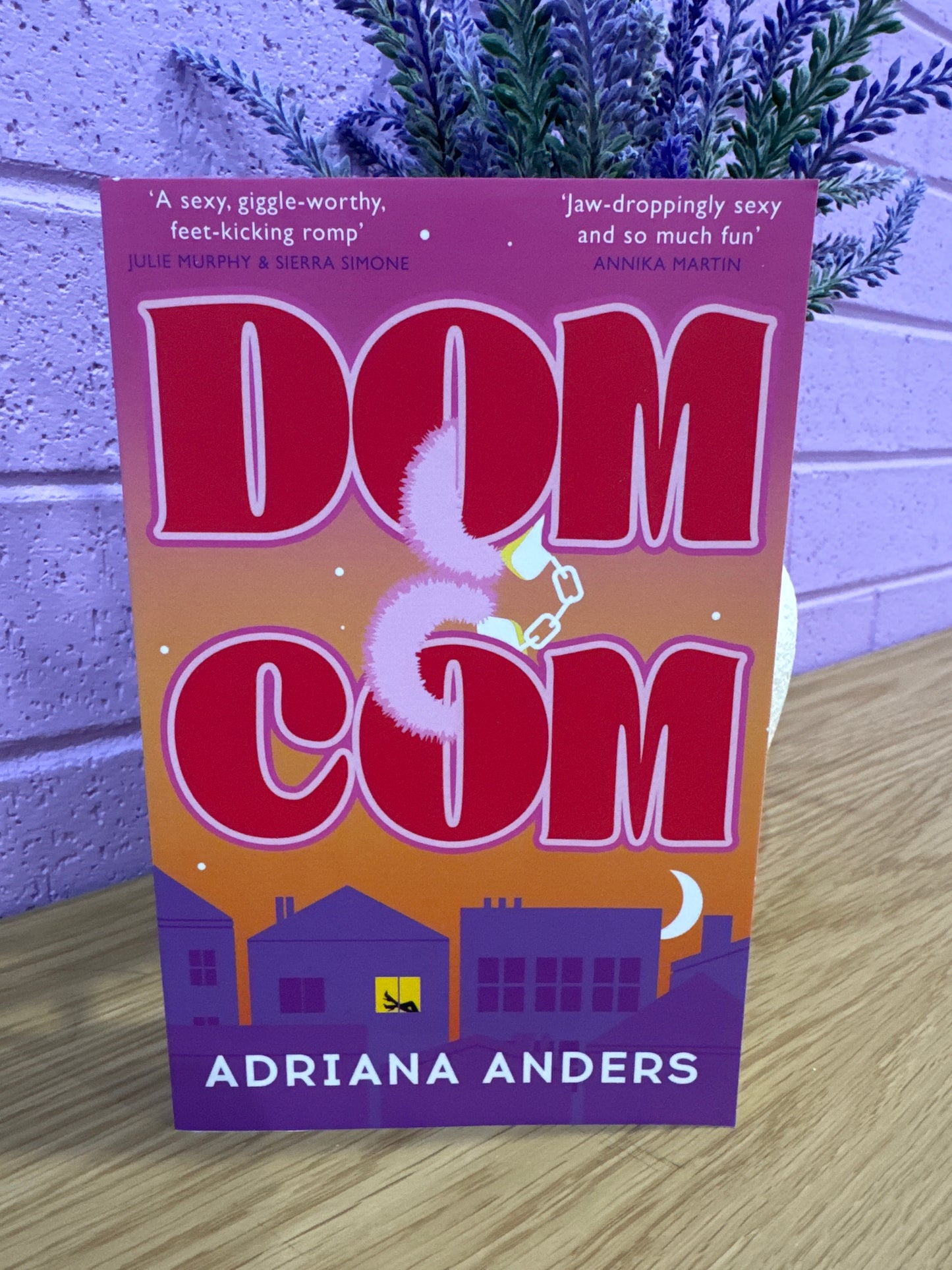 Dom Com - Adriana Anders