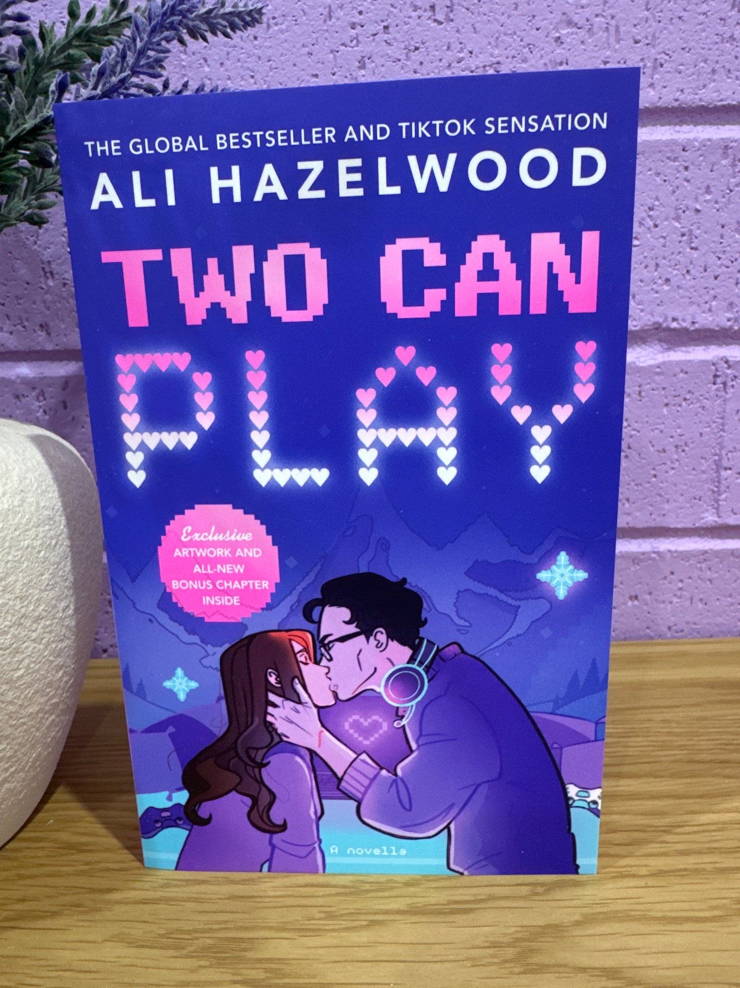 Two can play - Ali Hazelwood