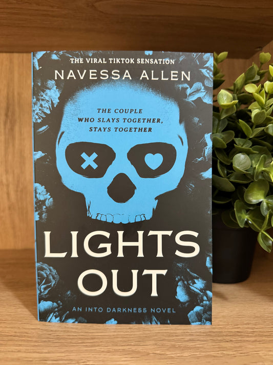 Lights Out - Navessa Allen