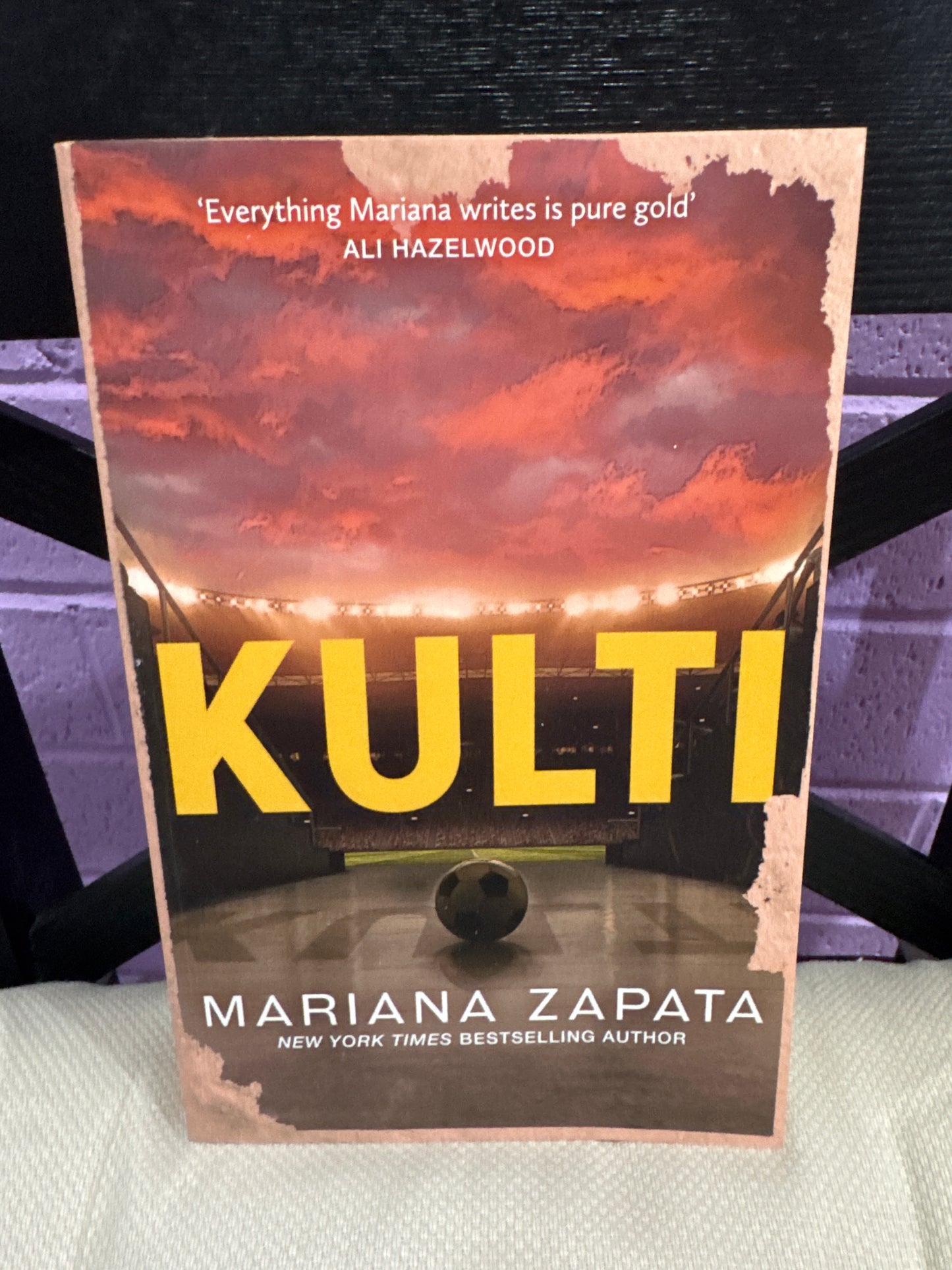 Kulti- Mariana Zapata