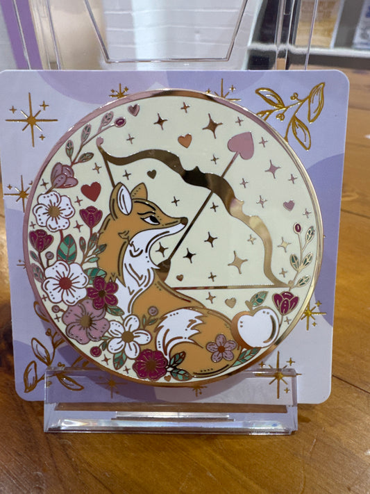 E-reader grip (fox&arrow)