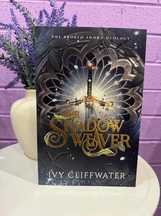 The Shadow weaver- Ivy Cliffwater